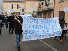 a zoldo alto manifestazione di protesta contro la chiusura dell'ufficio postale