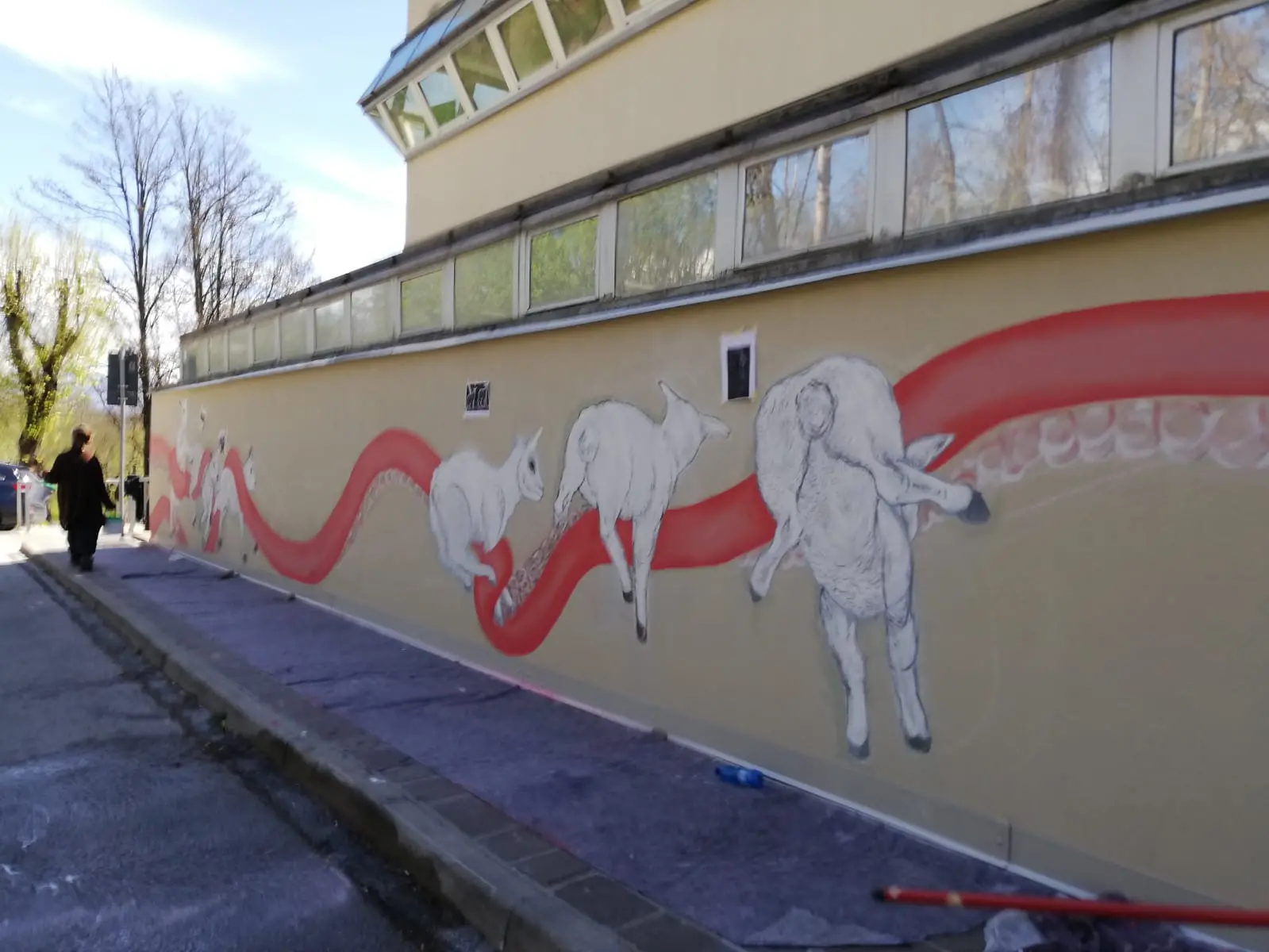 Uno dei murales realizzato sui muri del liceo Renier dagli studenti dell'istituto Catullo