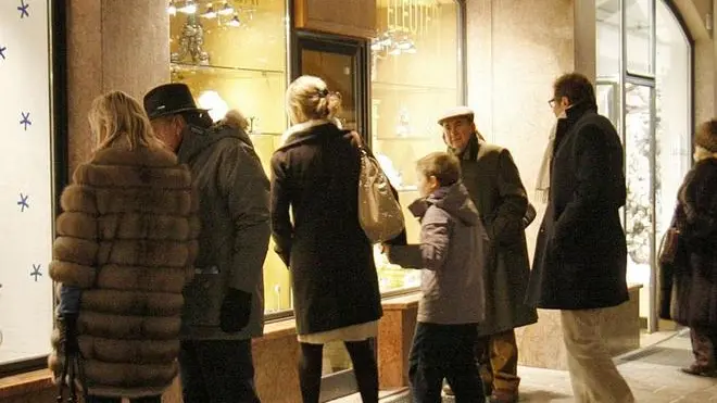 Inaugurazione del Cortina Fashion Week End in Corso Italia, in mezzo ai Mercatini di Natale.