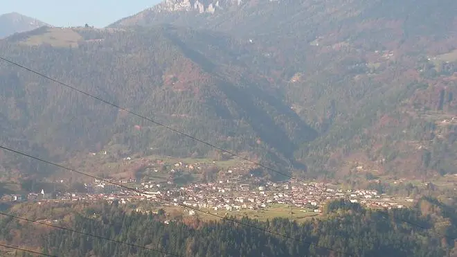 L'altopiano di Lamon visto dal versante sovramontino