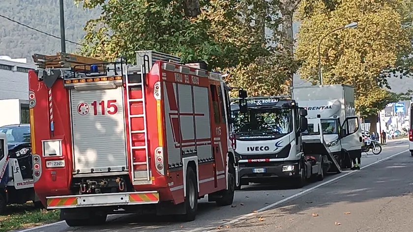 Lo schianto del pomeriggio in via Tiziano Vecellio a Belluno