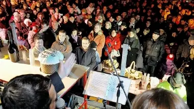 I Kaimani del Piave accompagnano in musica anche quest’anno il Capodanno in piazza dei Martiri sotto il capannone