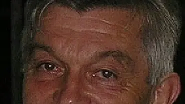 A sinistra il presidente della cooperativa la Fiorita Eugenio Garlet e a destra il capannone affollato in una precedente edizione