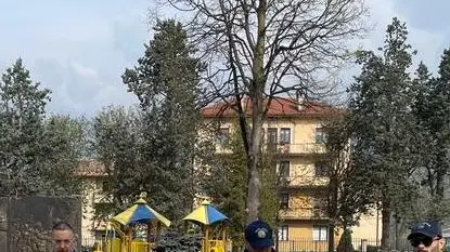 L'assessore Addamiano al parco con due agenti della municipale