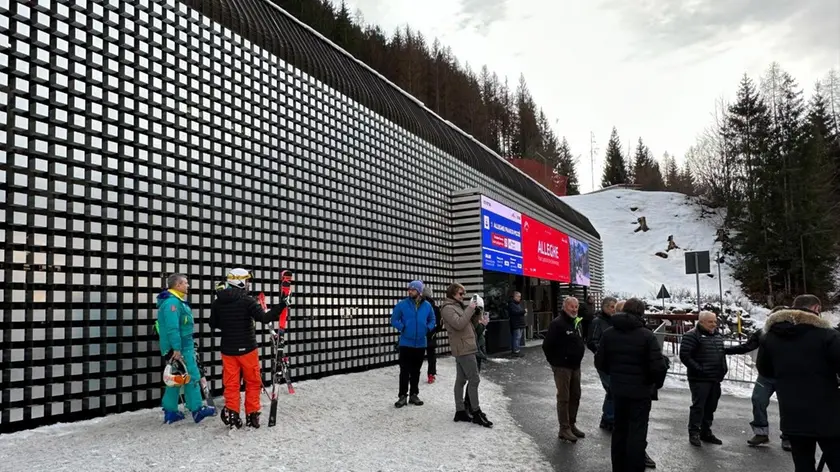 L'inaugurazione della nuova facciata iper tecnologica della cabinovia Alleghe - Piani di Pezzè