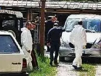 I rilievi dei carabinieri nella casa di Sedico
