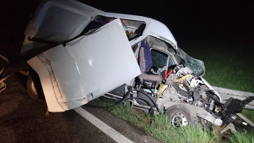 Il furgone schiantosi sulla Sr 348 Feltrina