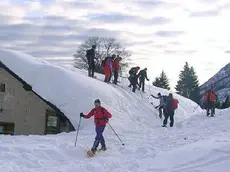 Tetti coperti di neve