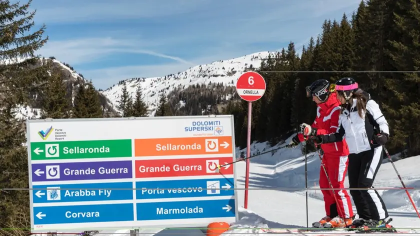 Sciatori sulle piste Superski, quest'anno impianti aperti dal 25 novembre