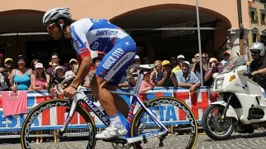 La partenza di Davide Malacarne in piazza dei Martiri