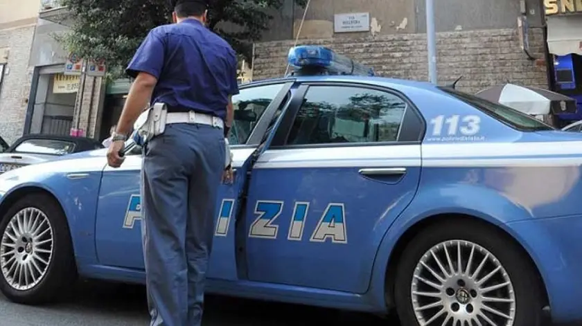 Una volante della polizia