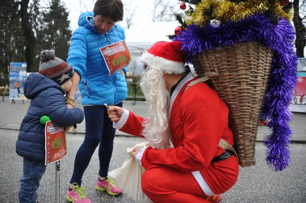 Corsa dei Babbo Natale a Pedavena