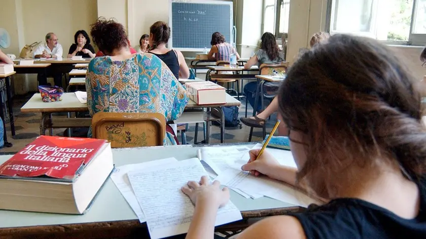 18/06/03 SCUOLA LICEO SCIENTIFICO RIGHI ESAMI DI MATURITA' PROVA SCRITTA DI ITALIANO .