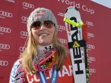 Lindsey Vonn festeggia sul podio del secondo superG di Cortina