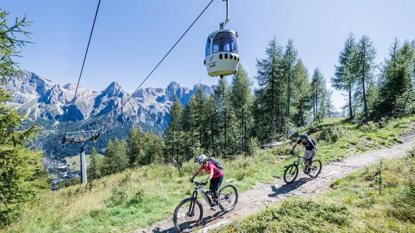 Bikers sui sentieri delle Dolomiti: la Dmo punta a promuovere sempre più le bellezze della natura