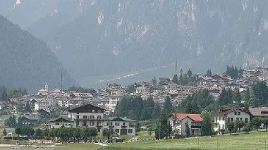 Una veduta di Auronzo, presa di mira dai ladri l’altra notte