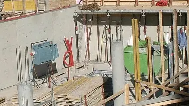 A lato un cantiere edile In crisi la Fadalti