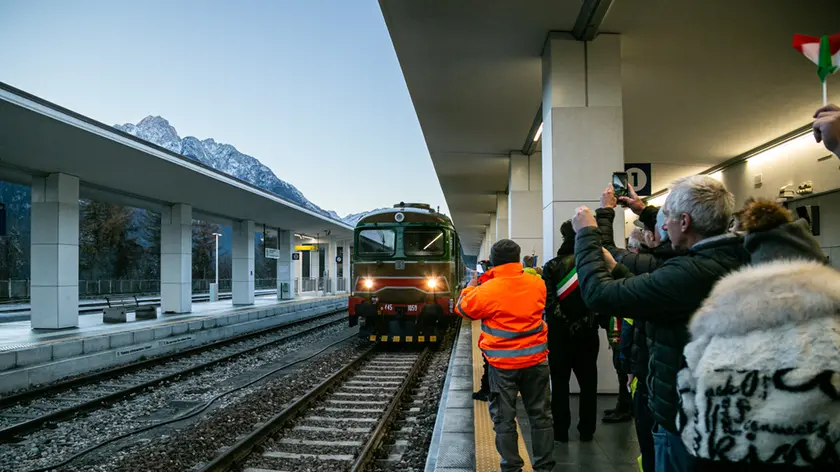 L'arrivo a Calalzo del nuovo Espresso Cadore proveniente da Roma