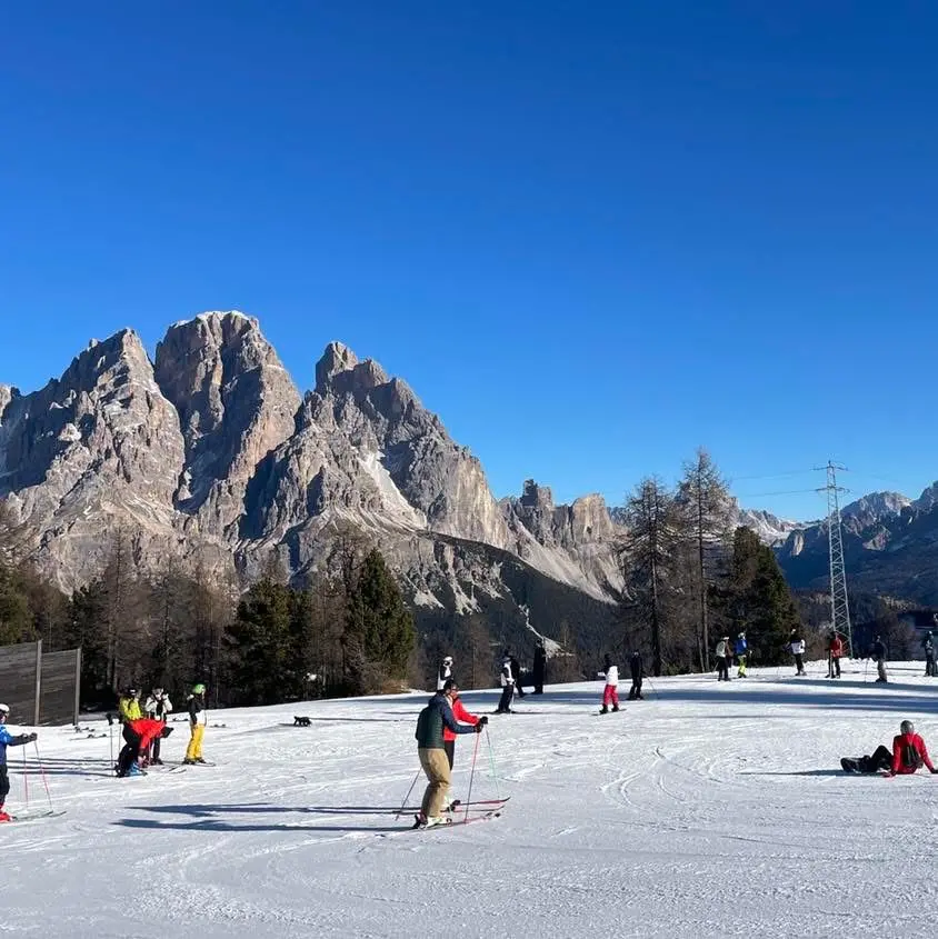 Sciatori sul Faloria a Cortina