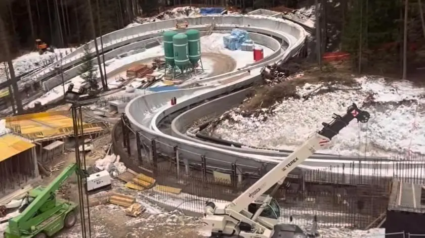 Il cantiere per la pista da bob