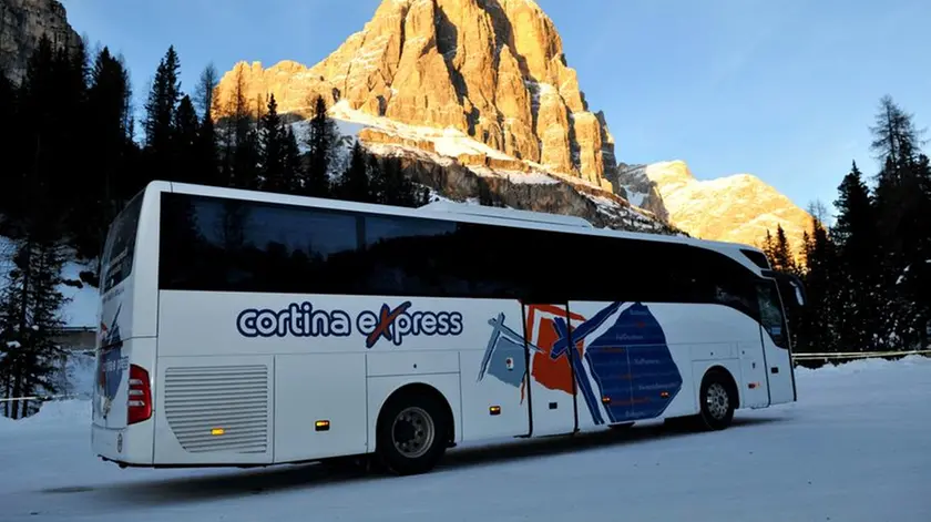 Un mezzo di Cortina Express