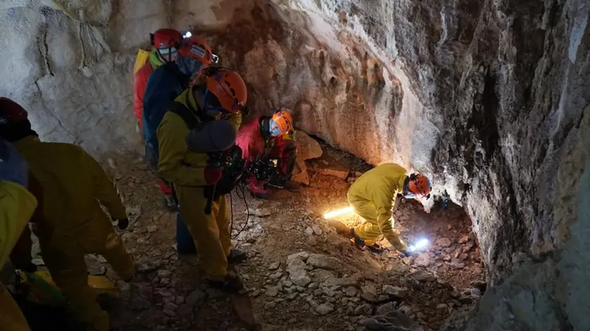 Un'esplorazione nel cuore dei Piani Eterni