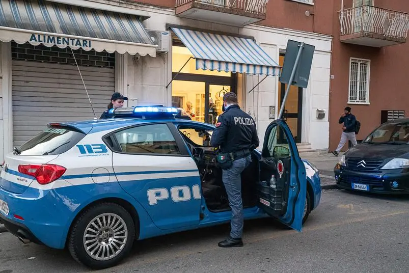 Una pattuglia della polizia