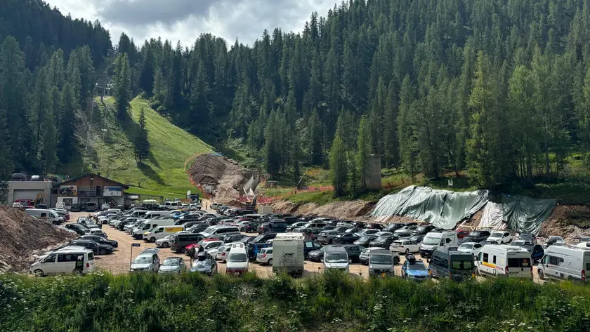 Parcheggio selvaggio da limitare nel bellunese