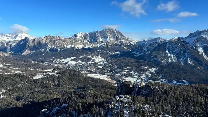 Una vista di Cortina dall'alto