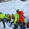 I soccorsi sul luogo della valanga