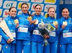 Gaia Colli, prima da sinistra, a fianco di Nadia Battocletti