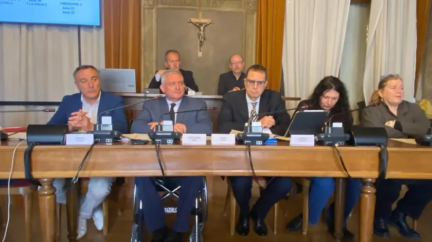 Alcuni componenti della giunta comunale di Belluno durante il consiglio