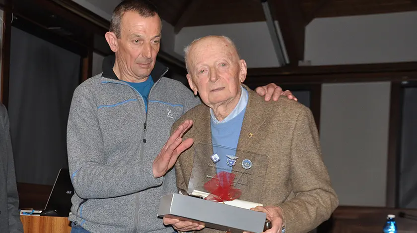 Luigi Rivis alla cerimonia per i suoi 90 anni