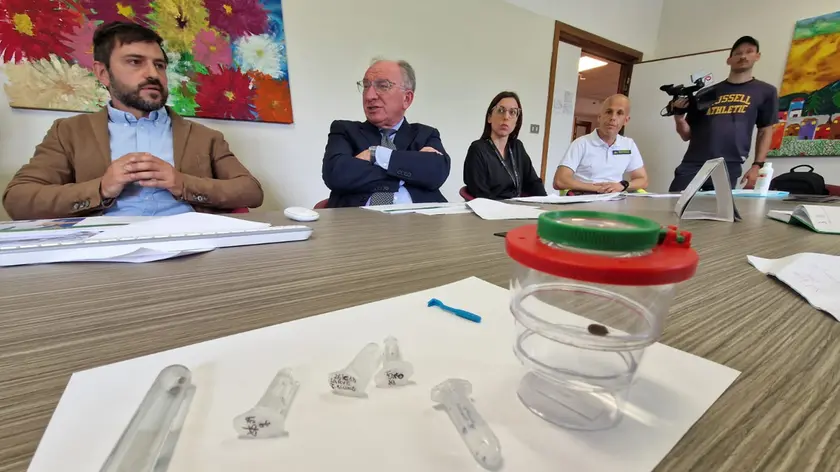 Enrico Mangione, nuovo direttore del settore veterinario dell’Ulss 1, insieme al dg Dal Ben
