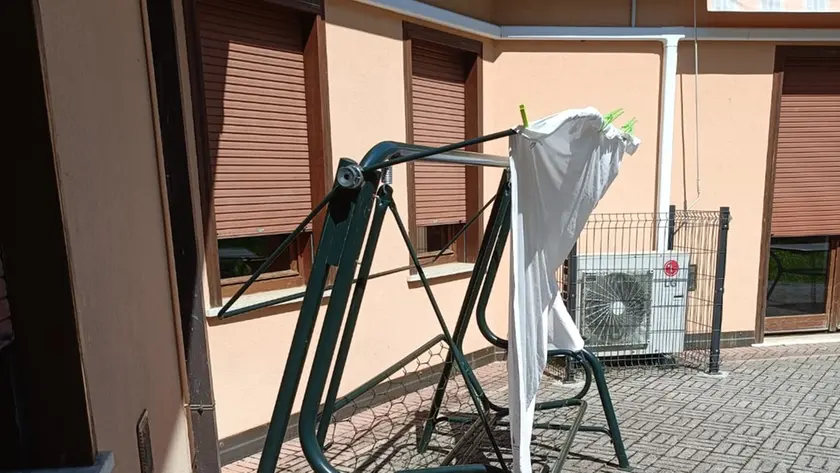 L'esterno della residenza di Cusighe