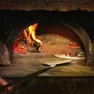 Il forno di una pizzeria