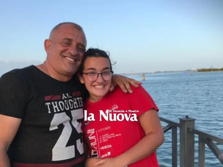 Umberto Chiti con la figli Anna, morta a 17 anni a seguito di un incidente nautico