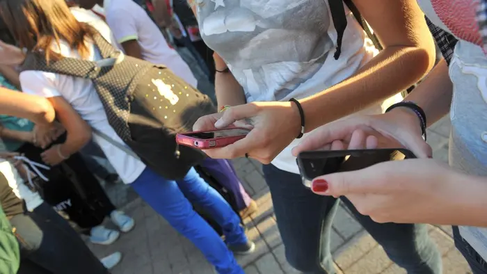 L'istituto Catullo di Belluno ha analizzato l'uso del cellulare tra gli studenti