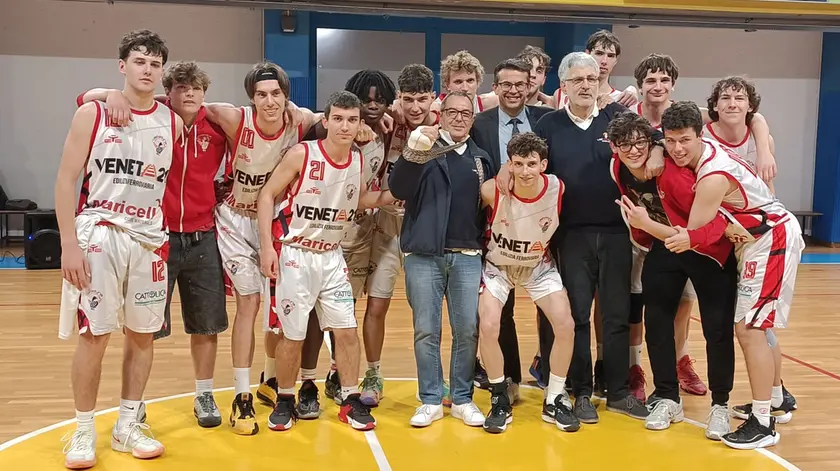 Il Valbelluna Under 19 in festa dopo il trionfo