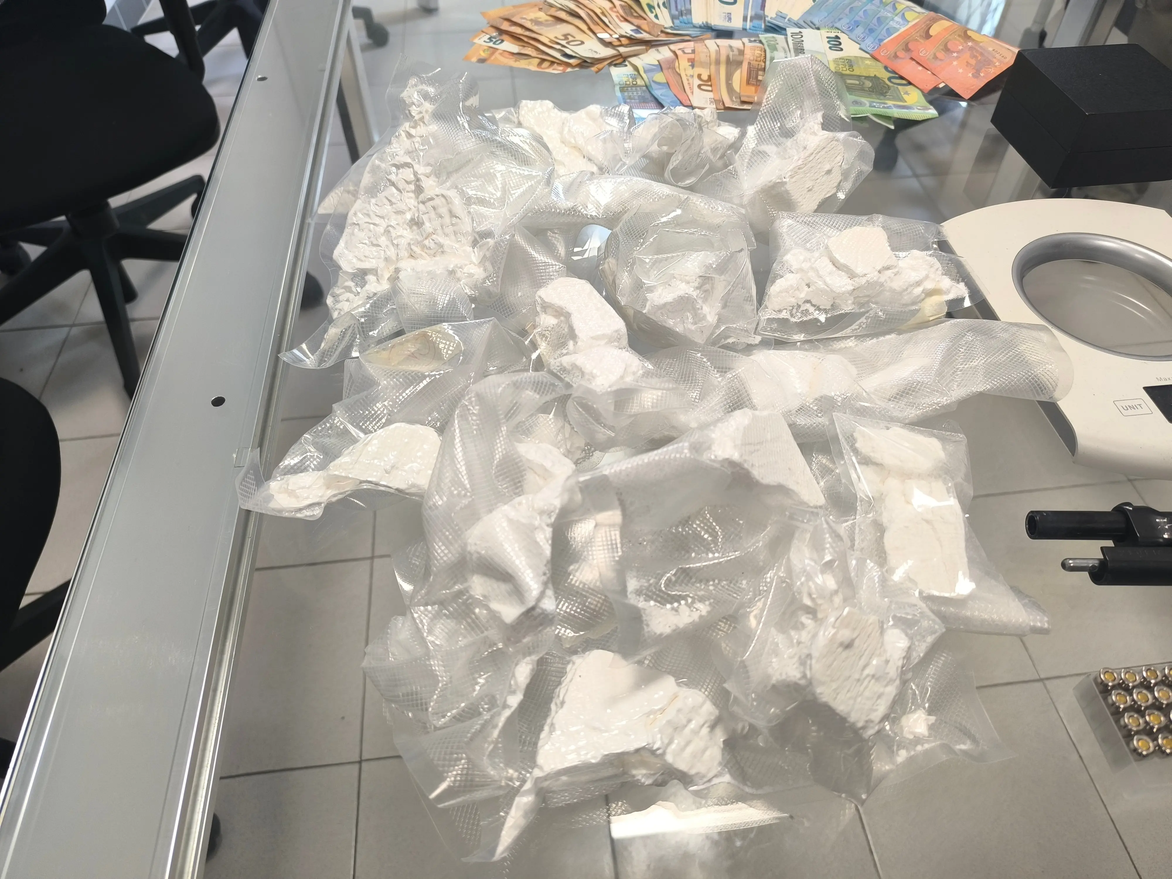 La cocaina sequestrata dalla polizia