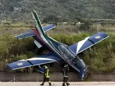 La Freccia tricolore costretta a un atterraggio di emergenza nell'aeroporto di Pantelleria