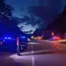 Un posto di controllo serale dei carabinieri sulle strade bellunesi