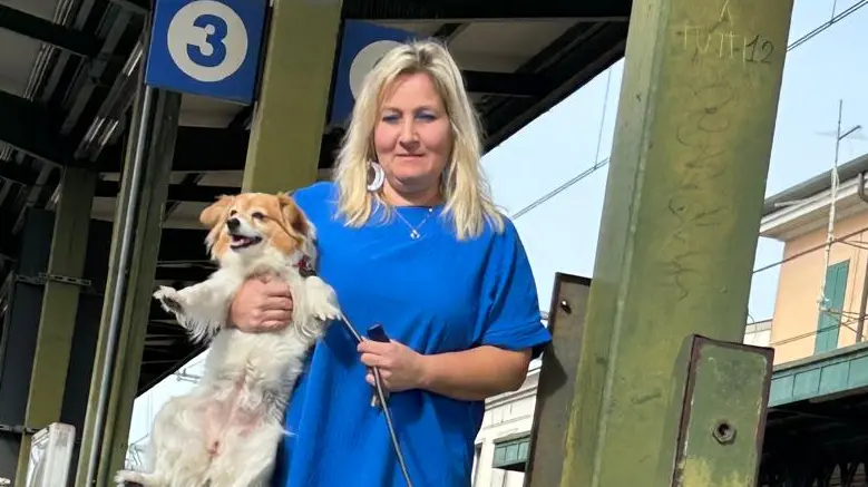 La cagnolina Birba con la sua padrona