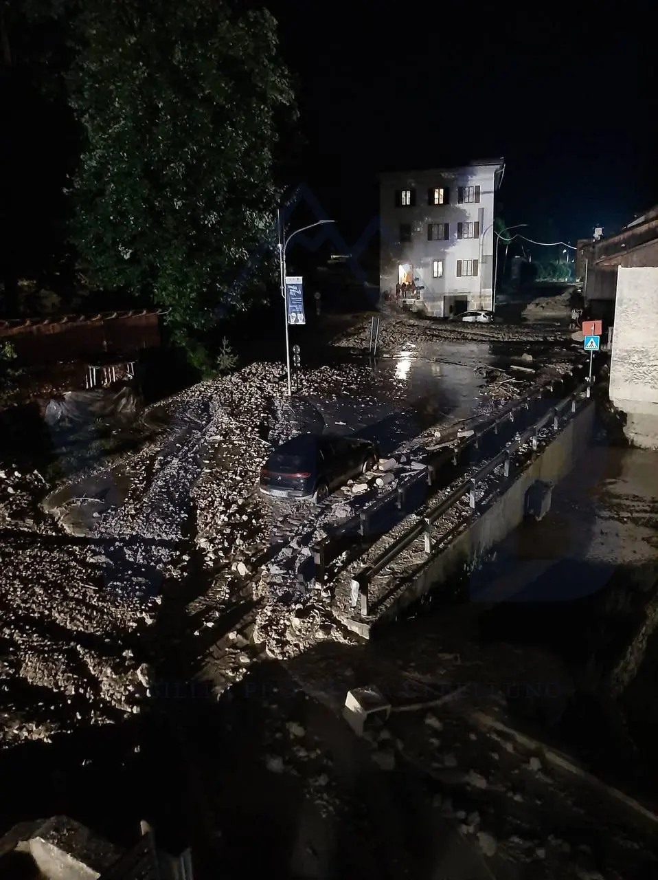 La colata detritica sulla statale di Alemagna a Cancia di Borca di Cadore