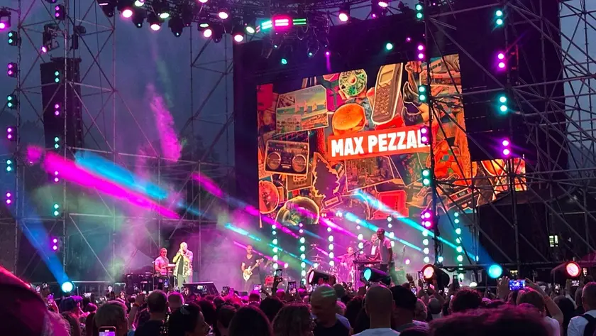 Max Pezzali a Agordo