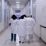 Medici in ospedale. Dal 31 luglio stop ai gettonisti