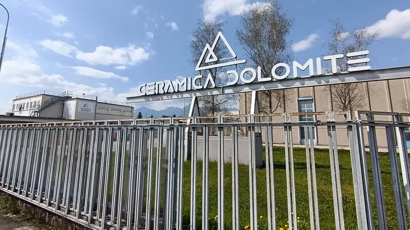Lo stabilimento di Ceramica Dolomite a Borgo Valbelluna