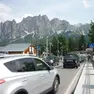 Traffico in centro a Cortina