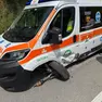 L'ambulanza danneggiata