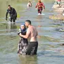 La disperazione dei genitori della piccola Adna, annegata nel Piave a 9 anni